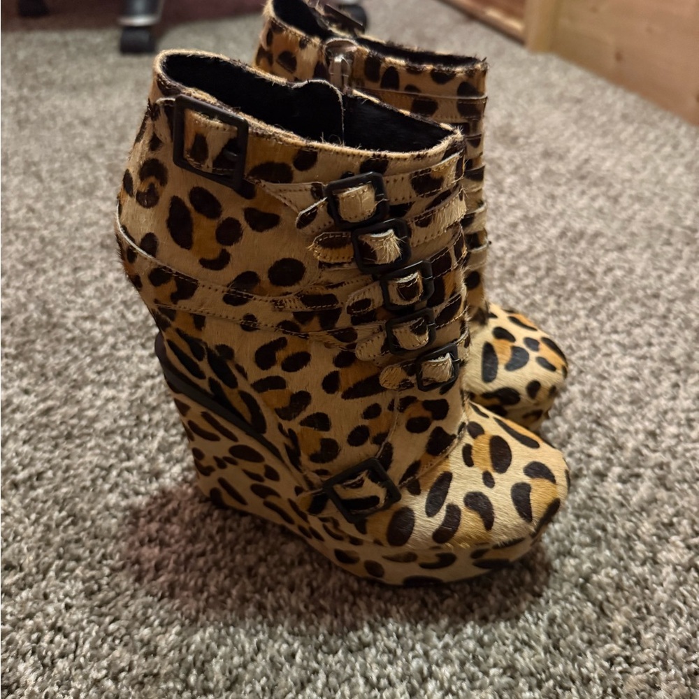 Michael Antonio Brown and Black Wedge Shoes